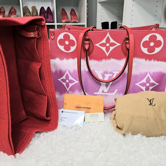 Louis Vuitton Onthego Escale RED GM - Picture 2 of 12